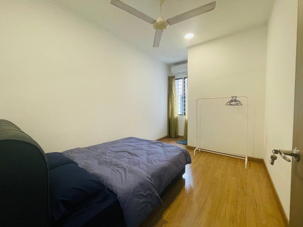 Homestay 3Br Near Setia Alam Шах Алам Екстериор снимка