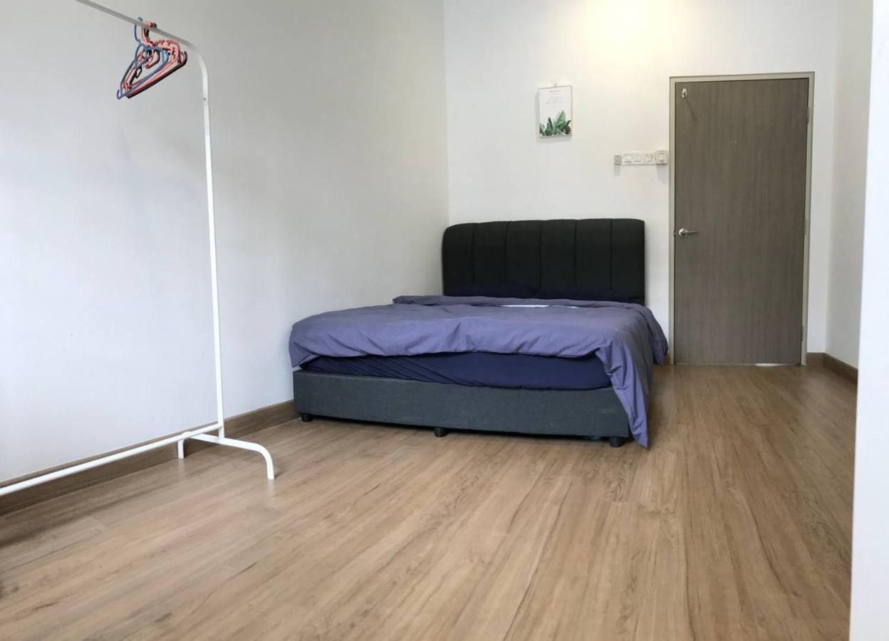 Homestay 3Br Near Setia Alam Шах Алам Екстериор снимка