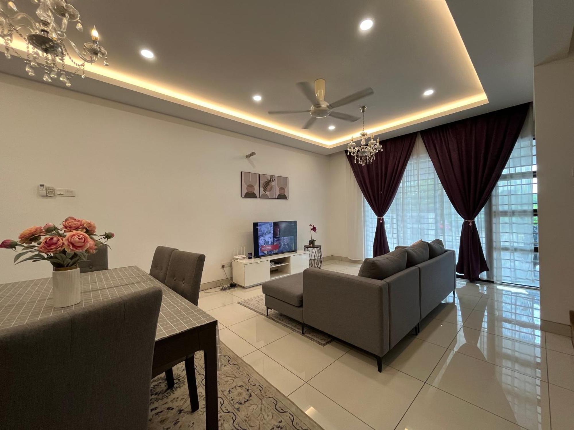 Homestay 3Br Near Setia Alam Шах Алам Екстериор снимка